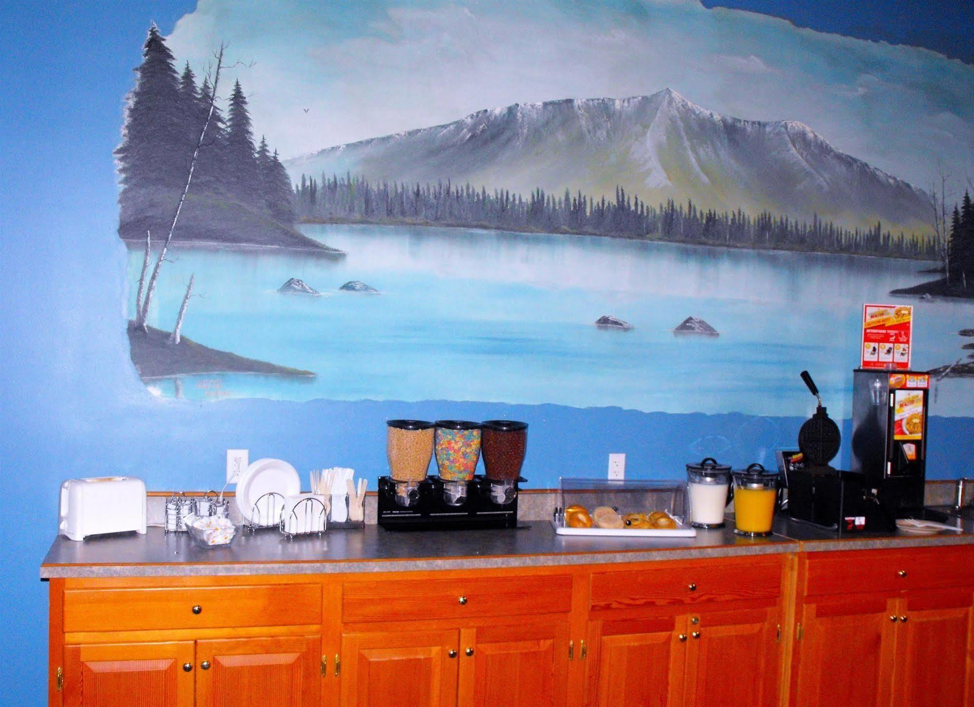 Pamola Motor Lodge Millinocket Exterior foto